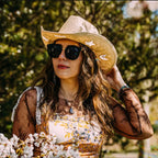 Sombrero cowgirl de paja con prismas reflectantes