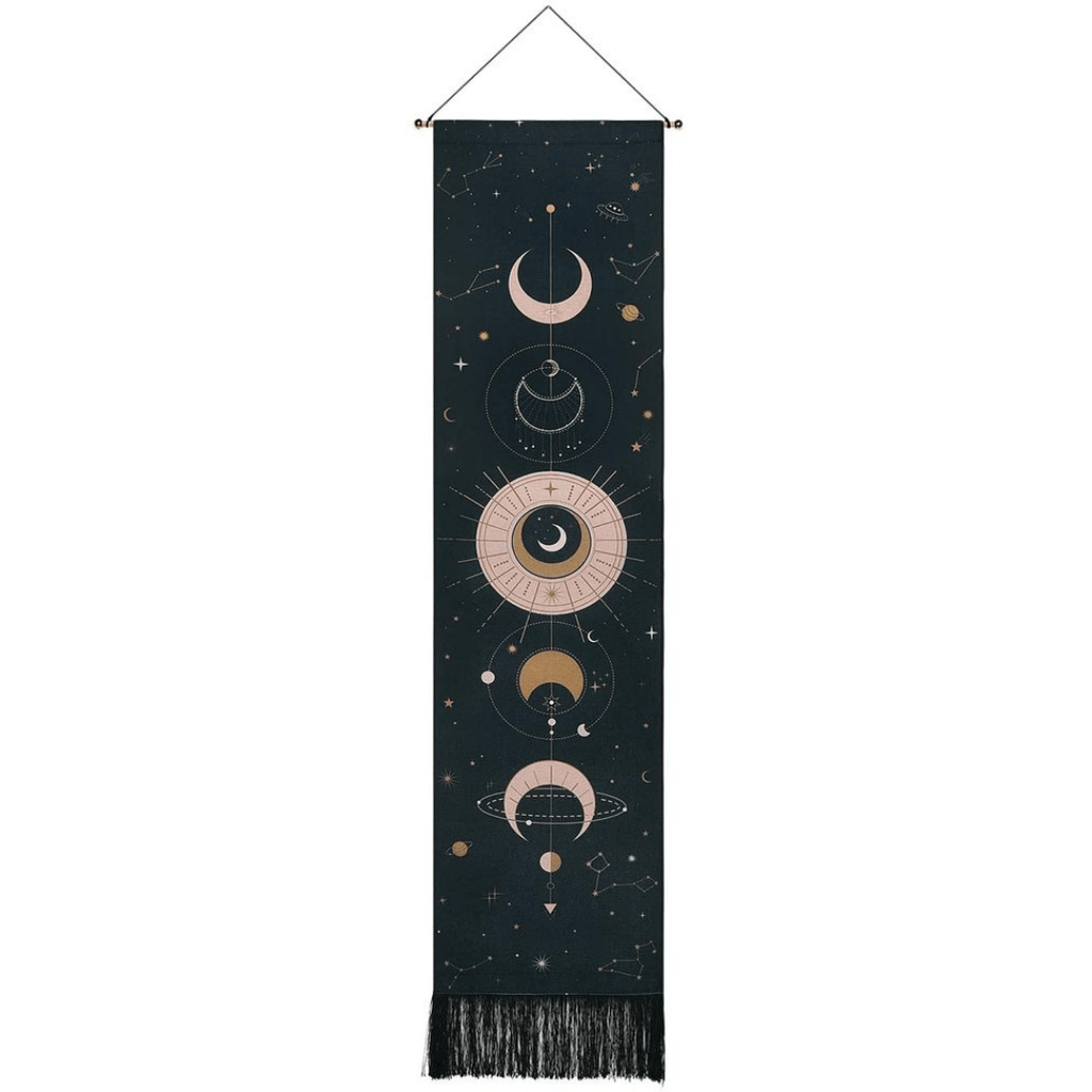 Tapiz de pared con estampado de fases lunares y flecos en el borde inferior