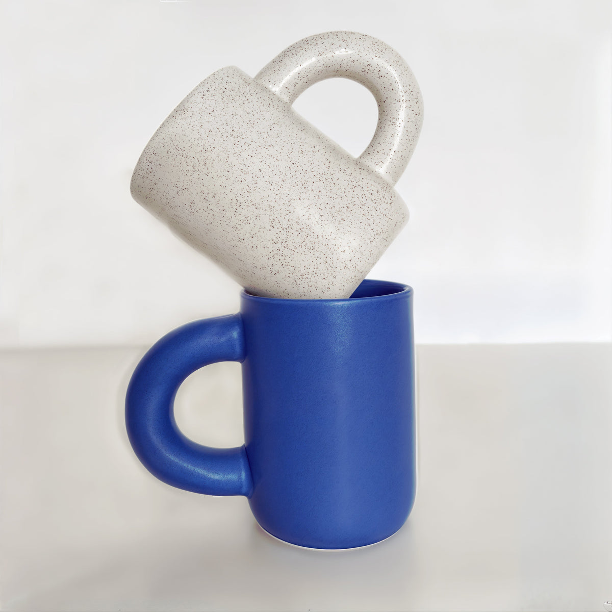 Taza Athenea – Taza de porcelana de lujo con diseño geométrico