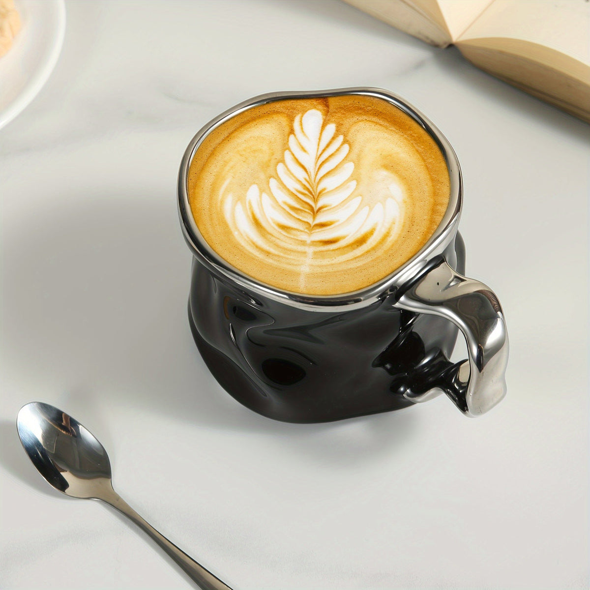Taza de cerámica CreArt con diseño arrugado único hecho a mano