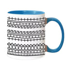 Taza de cerámica con mensaje oculto en el fondo