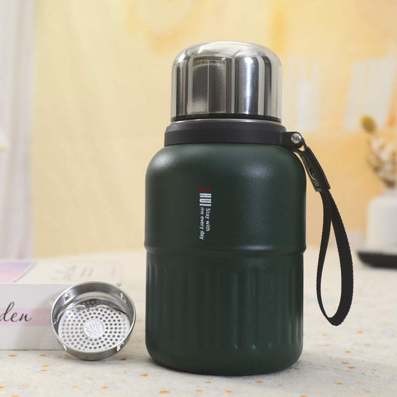 Termo con taza integrada y correa de transporte