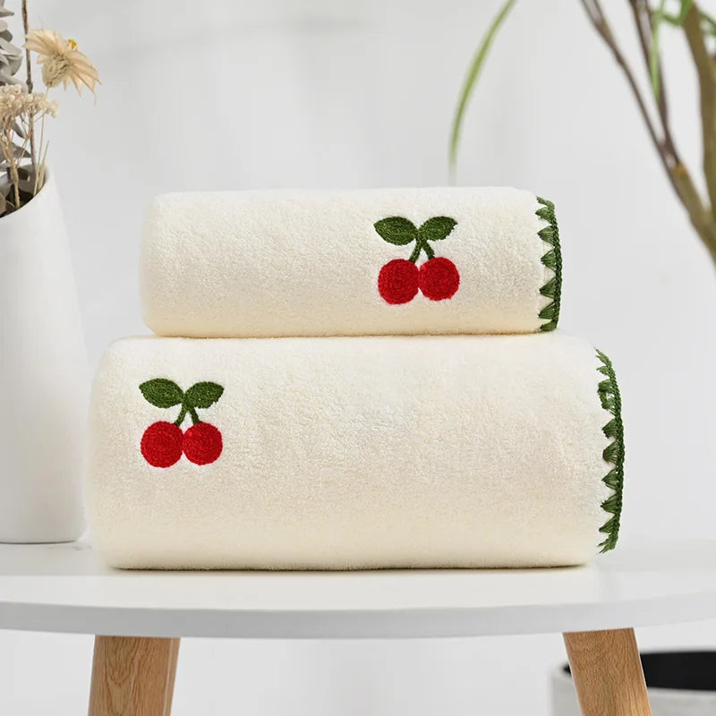 Toalla Effie con bordado de frutas