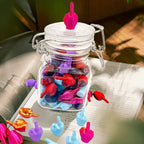 Vaso con dedos corazón