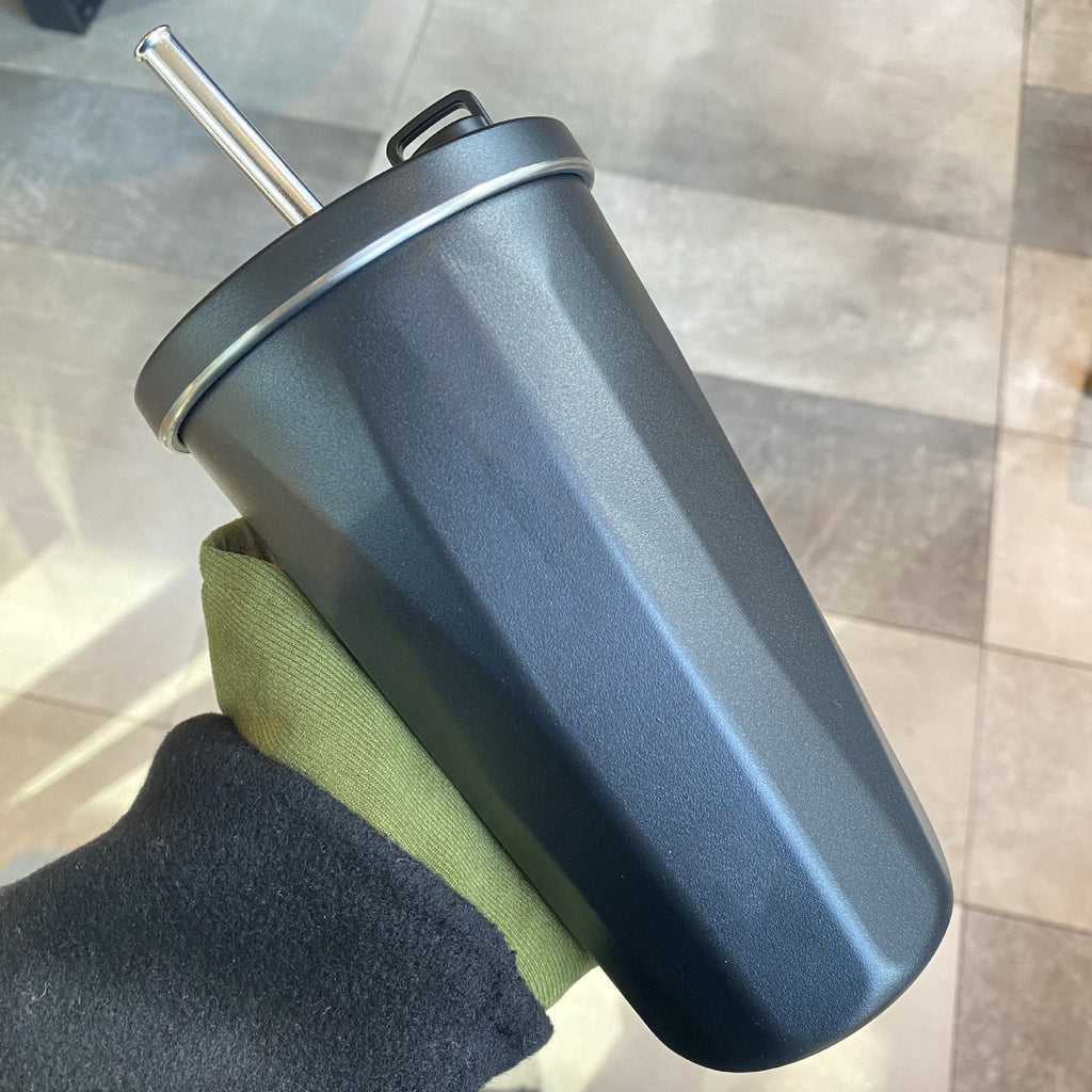 Vaso con pajita plegable