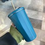 Vaso con pajita plegable