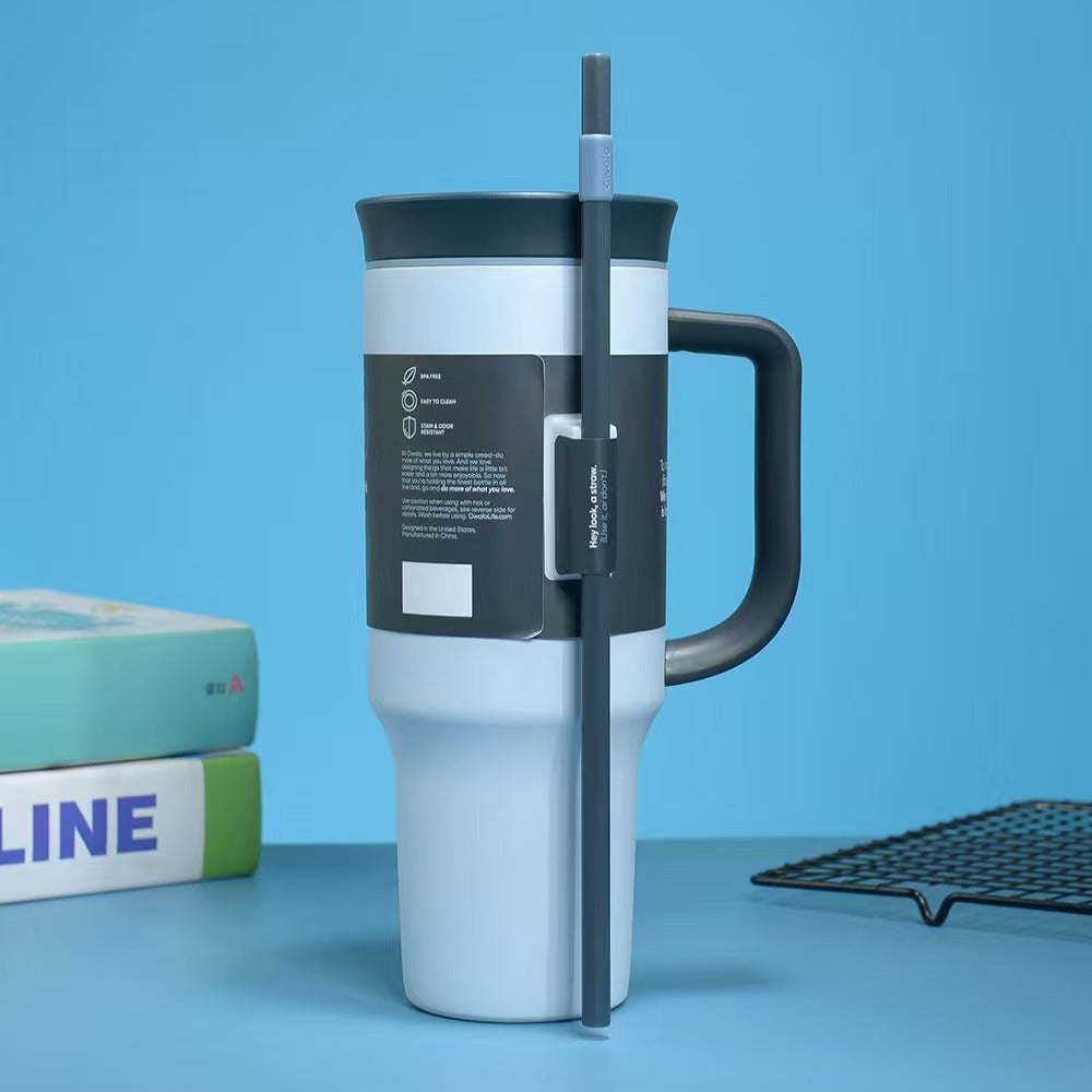 Vaso con pajita reutilizable