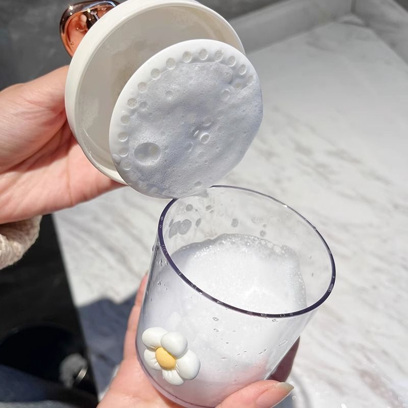 Vaso decorativo con diseño de flor