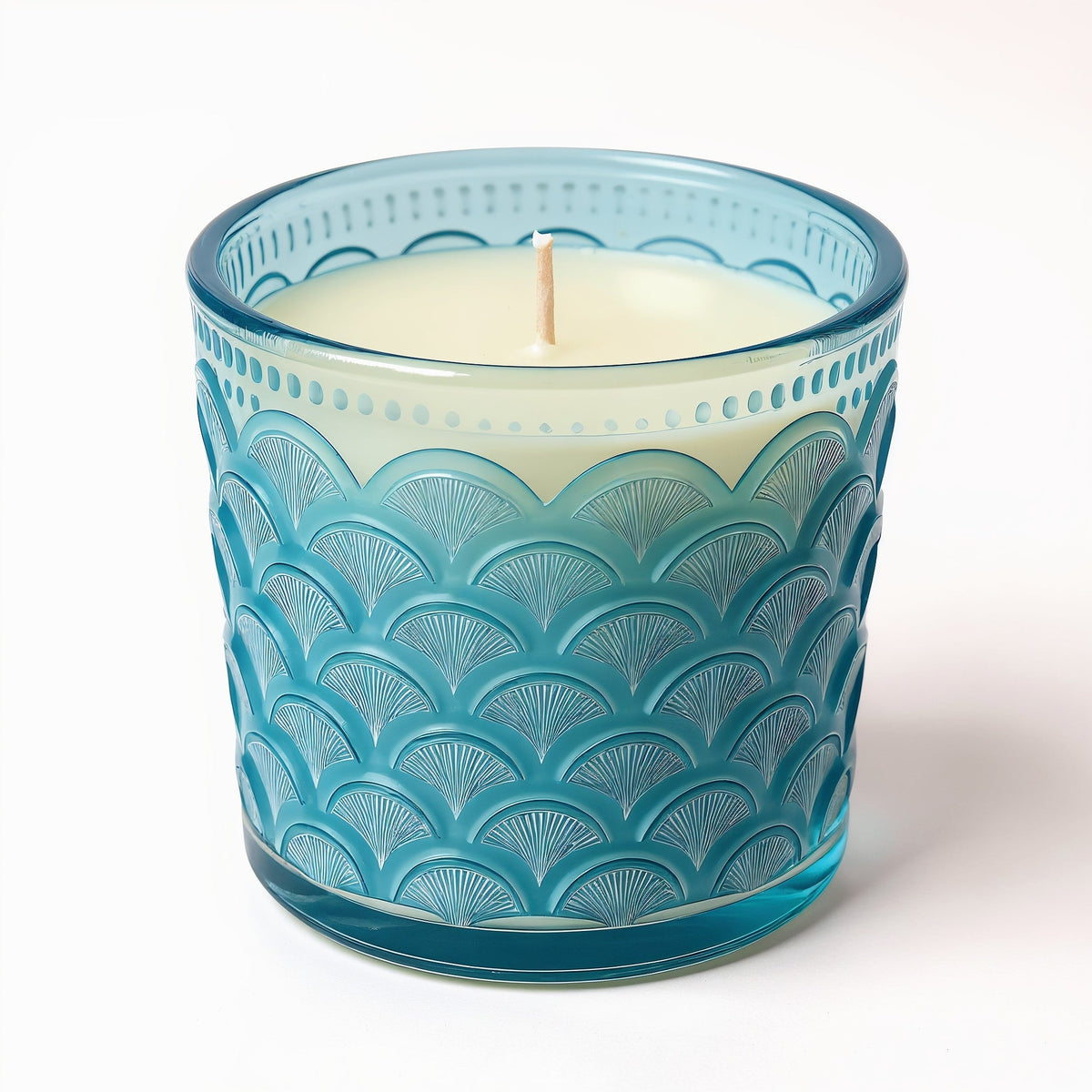 Vela de soja Ocean Mist de ORNISHOP en tarro de cristal azul con patrón de olas